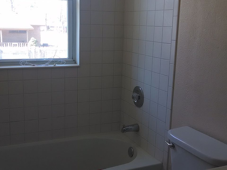 Main floor bath