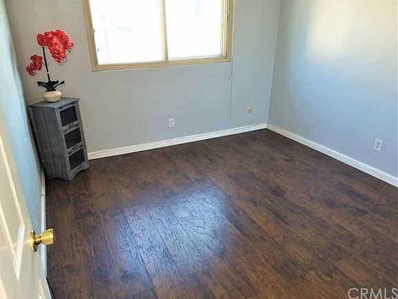 5th image of 8710 Belford Ave #216