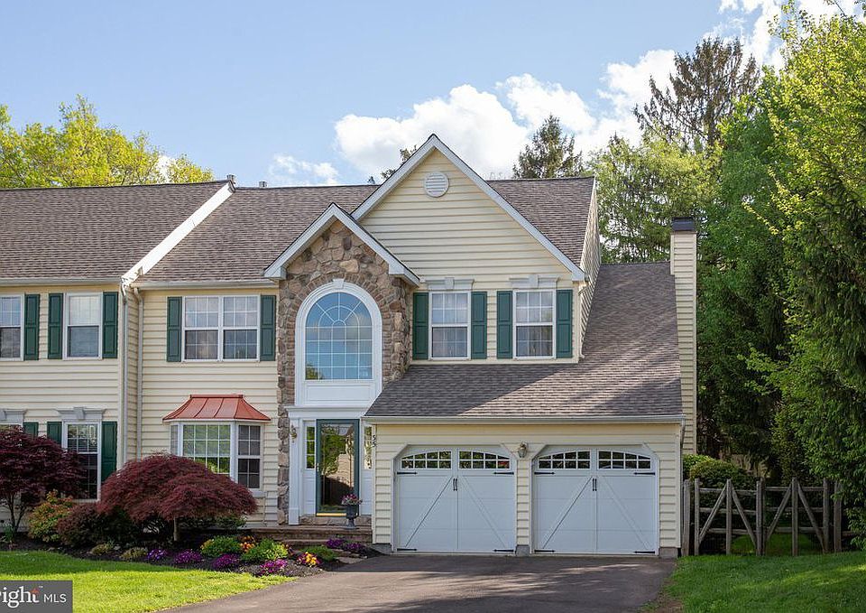 1st image of 35 Sterling Crest Ct