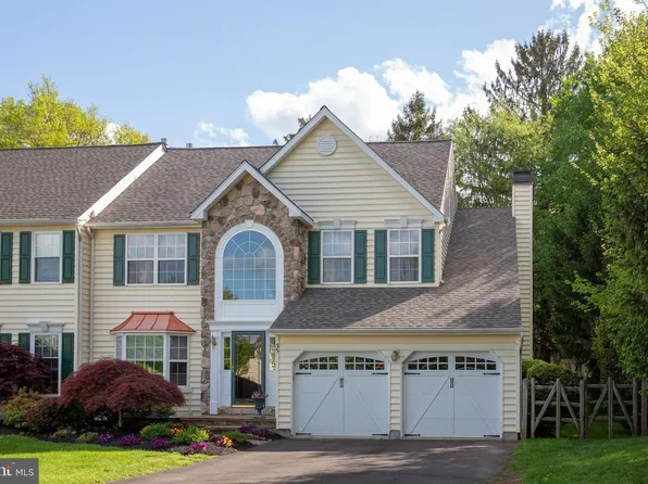 35 Sterling Crest Ct, Doylestown, PA 18901