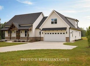 4212 Gracewood Farm Dr, Winston Salem, NC 27101