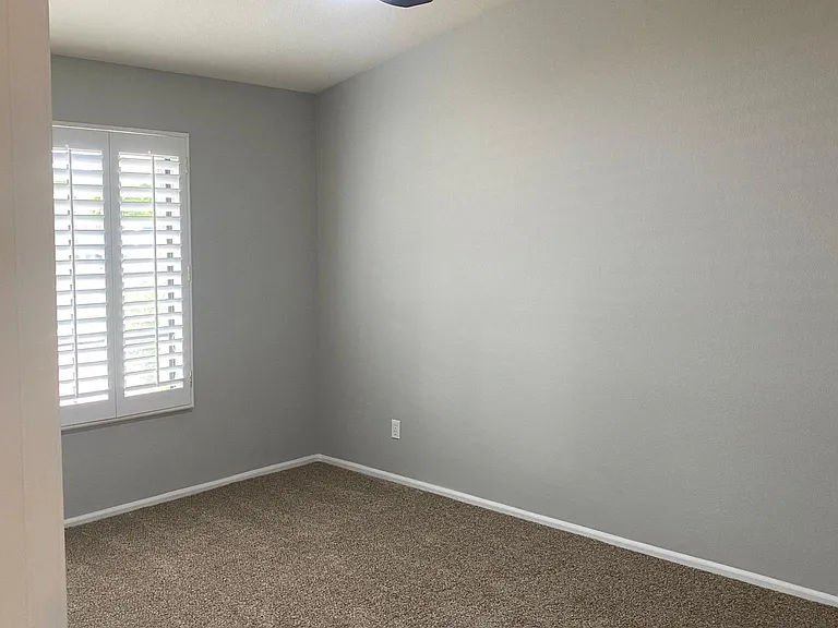 10938 W Bermuda Dr — Photo 20