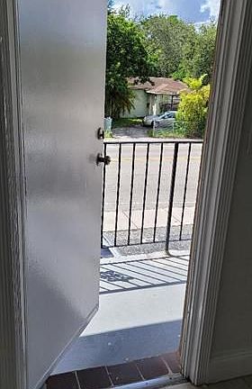 3rd image of 2545 Taft St APT 201