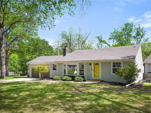 6701 Fontana St, Prairie Village, KS 66208