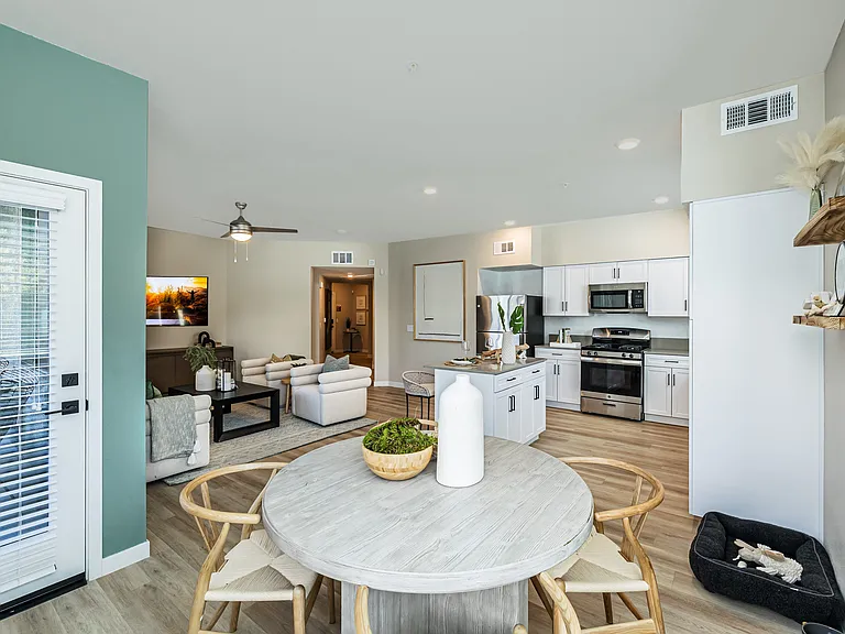 SYNC APARTMENT HOMES — Photo 12