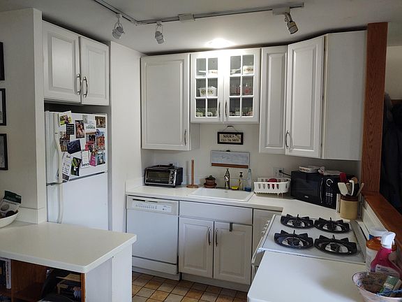 4th image of 2236 N Cleveland Ave #1
