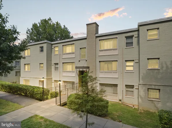 2850 Hartford St SE APT 203, Washington, DC 20020