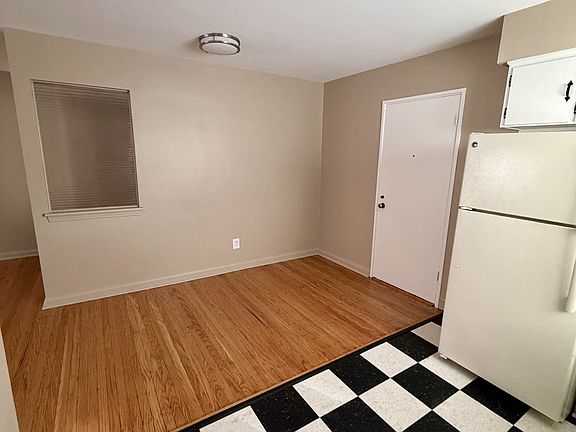 4th image of 3814 Nanz Ave #2