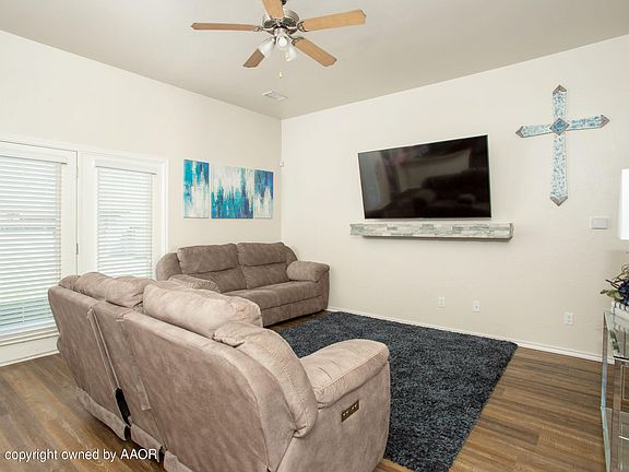 5th image of 2105 Savoy Dr