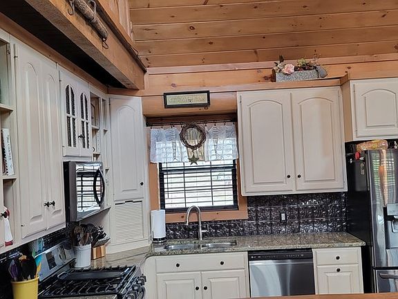 5th image of 326 McCreary Rd SE