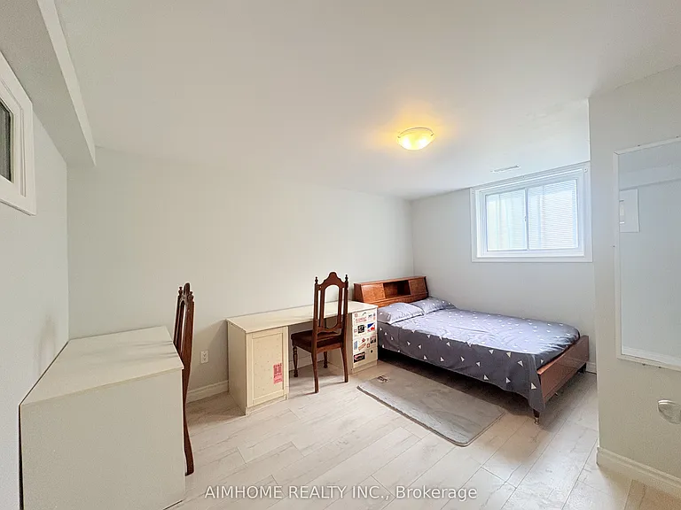 70 Micmac Cres — Photo 4