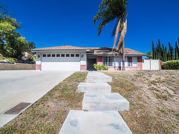 2nd image of 30382 Honeysuckle Hill Dr