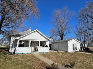 303 W State St, Donnellson, IL 62019