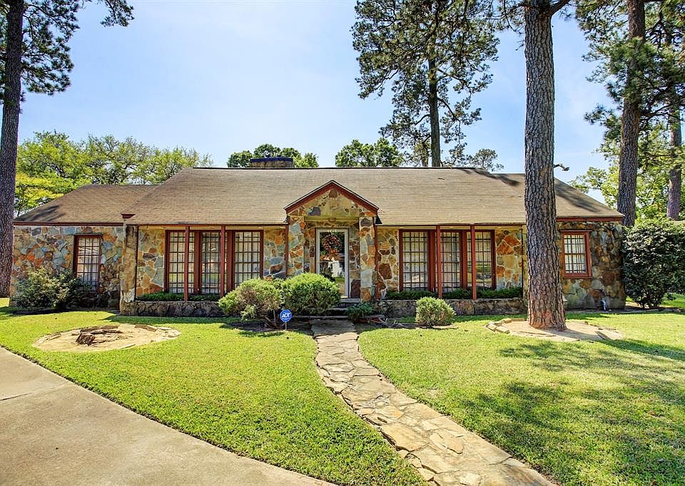 1st image of 4418 Fernwood Dr