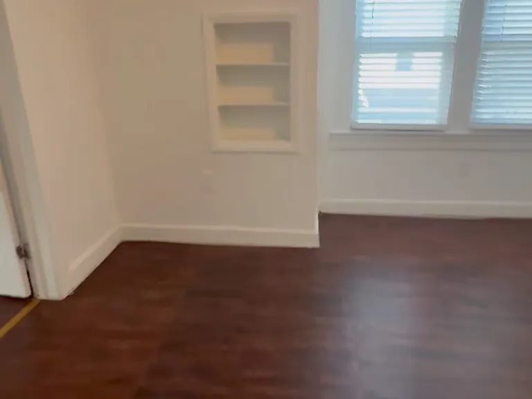 392 Seymour Ave #3L — Photo 1