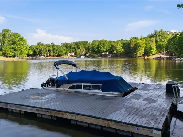 424 Mountain Harbor Dr, Lexington, NC 27292