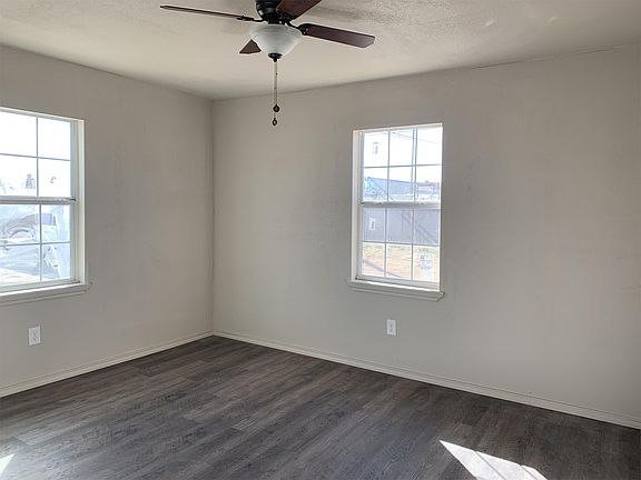 5th image of 1123 32nd St APT C