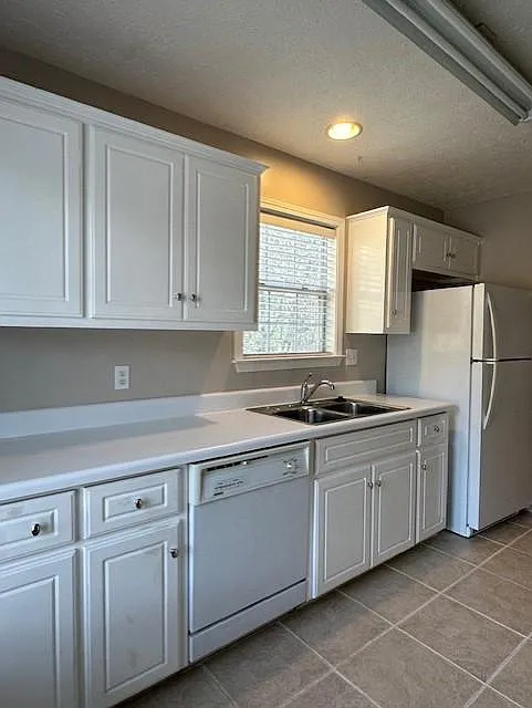 2 bed, 1116 sqft, $1,550 — Photo 4