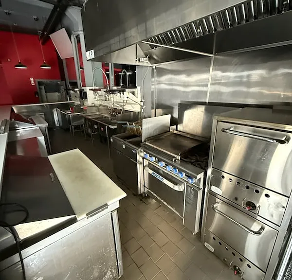 105 W 8th St #105 — Photo 2