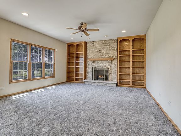 4th image of 2504 Monterey Dr