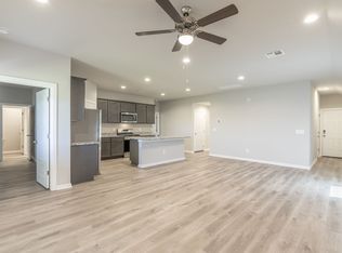 10413 SW 39th St, Mustang, OK 73064