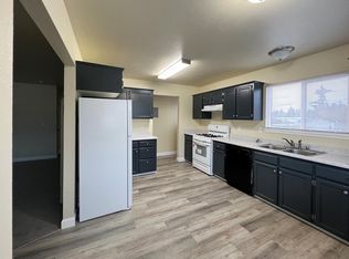 1553 Reasor Rd APT F, McKinleyville, CA 95519