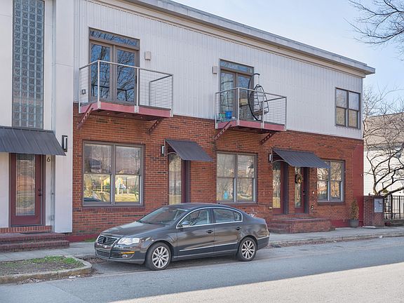 4th image of 8 W 17th St