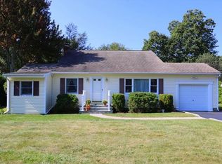 2729 Denby Dr, Yorktown Heights, NY 10598