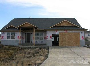 324 Hershiser Ln, Chatham, IL 62629