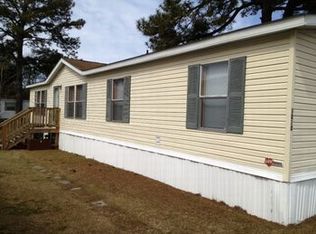 1028 Spring Valley Dr, Hanahan, SC 29410