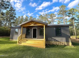 950 Savannah Millard Rd, Poplarville, MS 39470