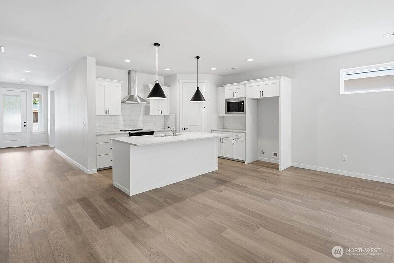 4th image of 19444 116th Street Ct E #18