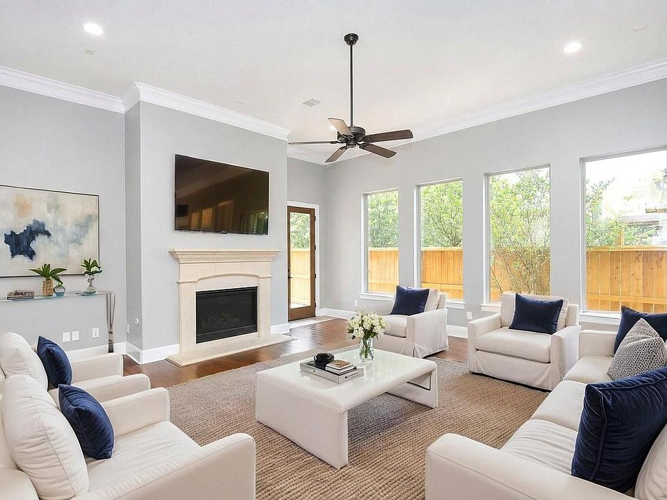 1st image of 12018 Rosmarino Ct