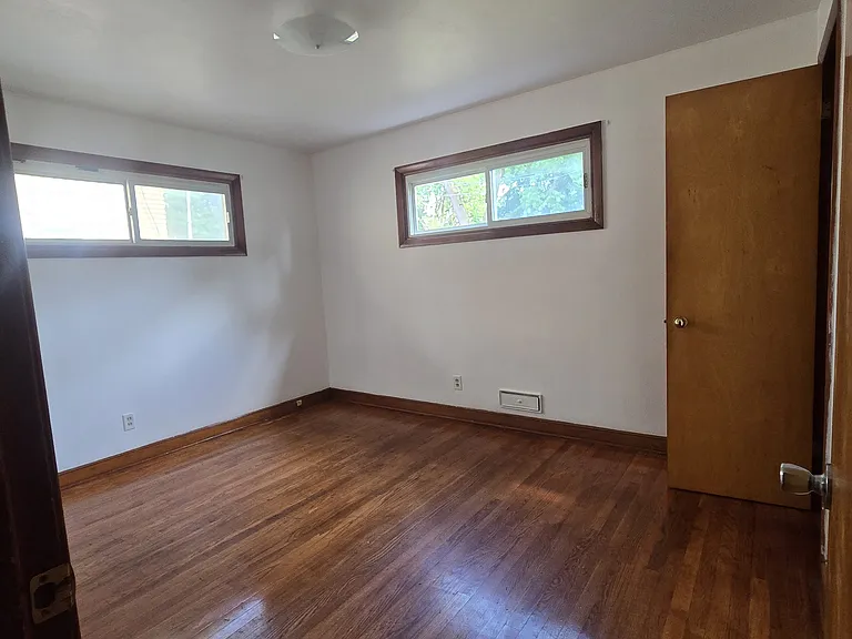1524 Jackson St — Photo 4
