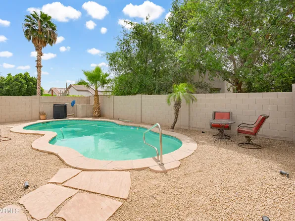 17271 W SMOKEY Drive, Surprise, AZ 85388