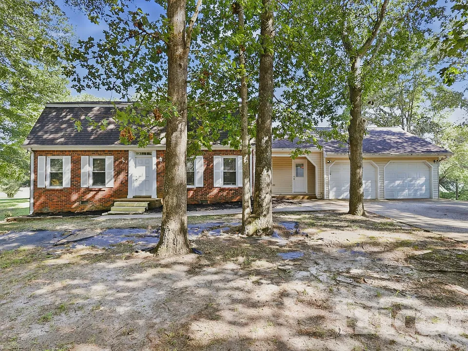 130 Southwood Ct