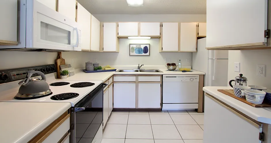 Tanglewood Apartments — Photo 3