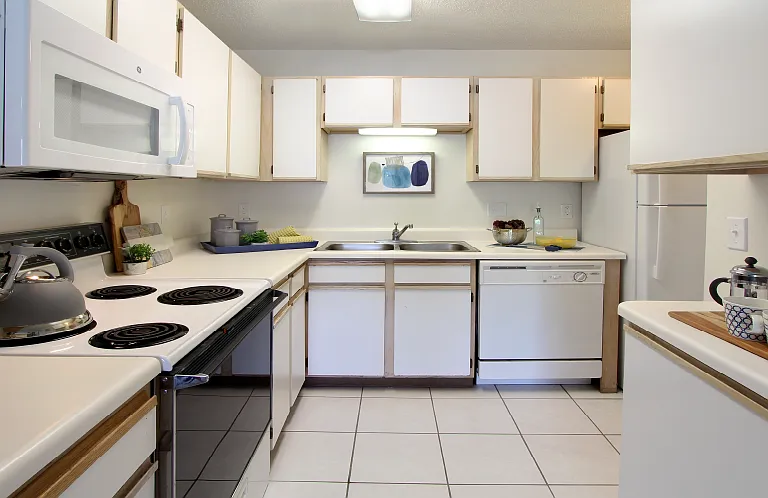Tanglewood Apartments — Photo 3