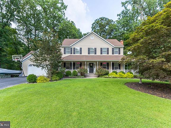 3rd image of 1148 Lake Ridge Dr