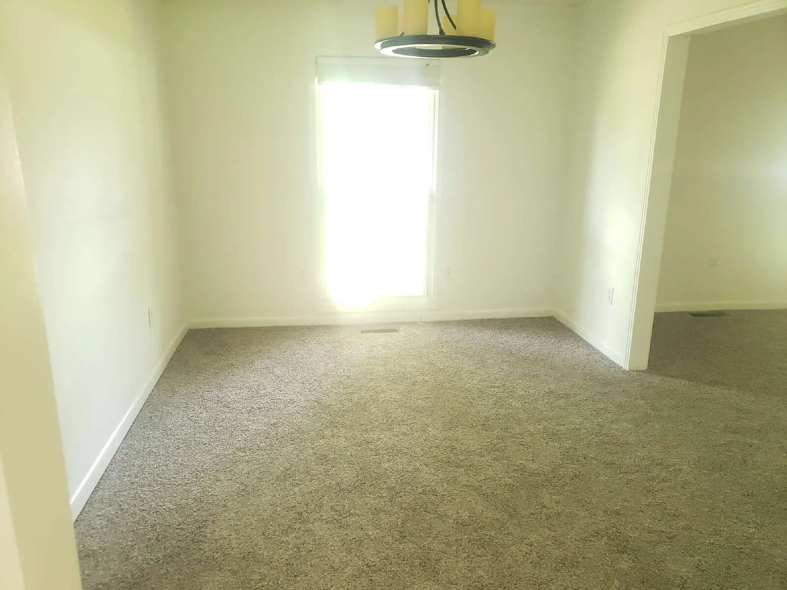 3 bed, 2.5 bath, 2175 sqft, $2,149 — Photo 4