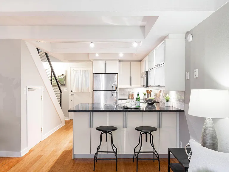 39 Etruria St #2 — Photo 5
