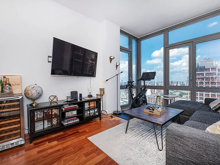 100 Jay St #24D — Photo 2