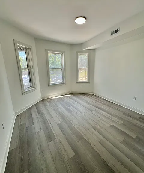 18 Dunreath St #3 — Photo 16