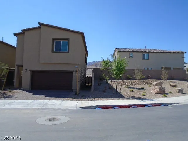 4 bed, 2.5 bath, 1865 sqft, $2,361 — Photo 4