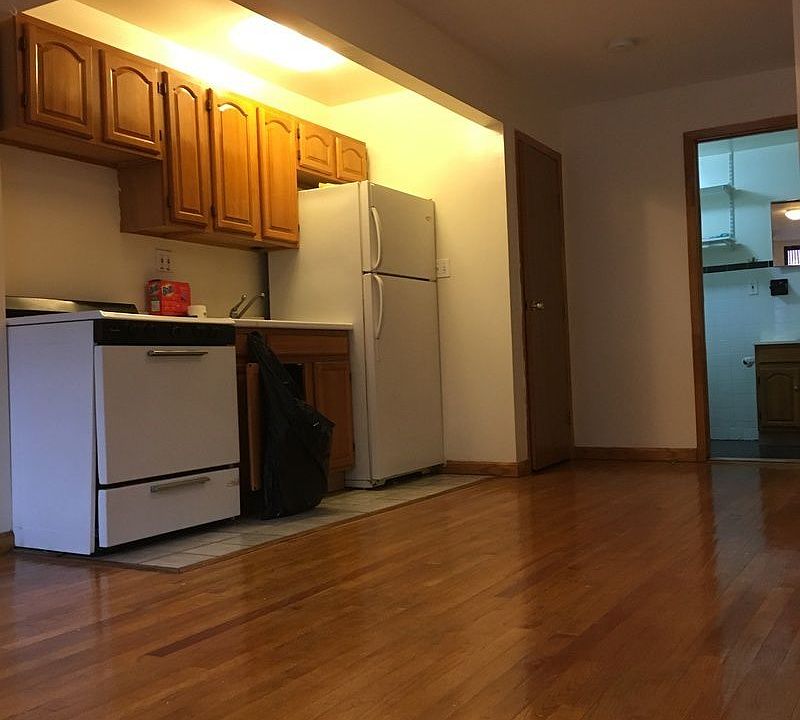 2nd image of 2177 3rd Ave APT 4C