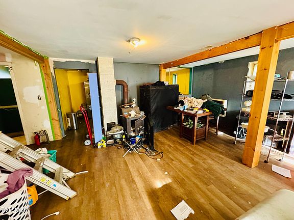 4th image of 391 Hopper Rd