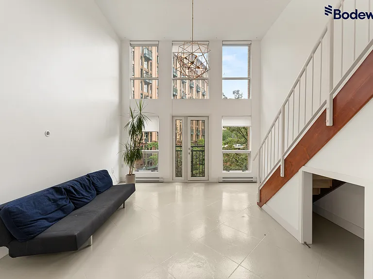 1 Cordova St E #309 — Photo 10
