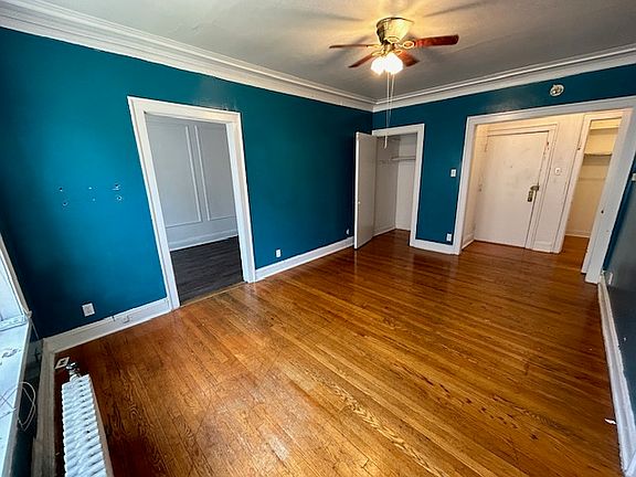 2nd image of 1154 W Lunt Ave APT 212