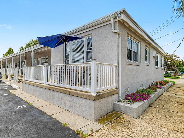 9609 Ventnor Ave #C9 — Photo 4