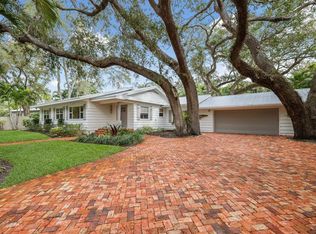 3331 Old Oak Dr, Sarasota, FL 34239